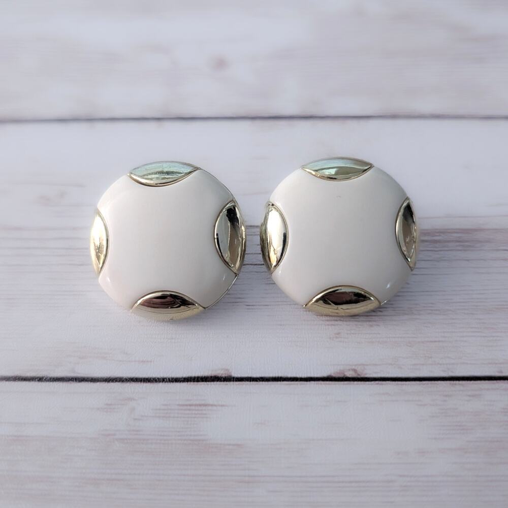 Vintage Clip On Earrings Retro White & Gold Tone Statement